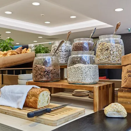 Appart'Hotel Odalys City - Paris Montmartre-2